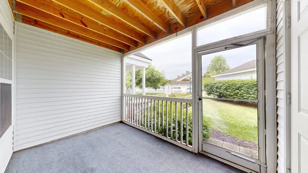 $2,250 | 2718 South Knightsbridge Circle, Ann Arbor, MI 48105