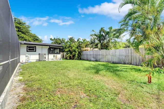 $750,000 | 4682 Northwest 3rd Avenue, Boca Raton, FL 33431