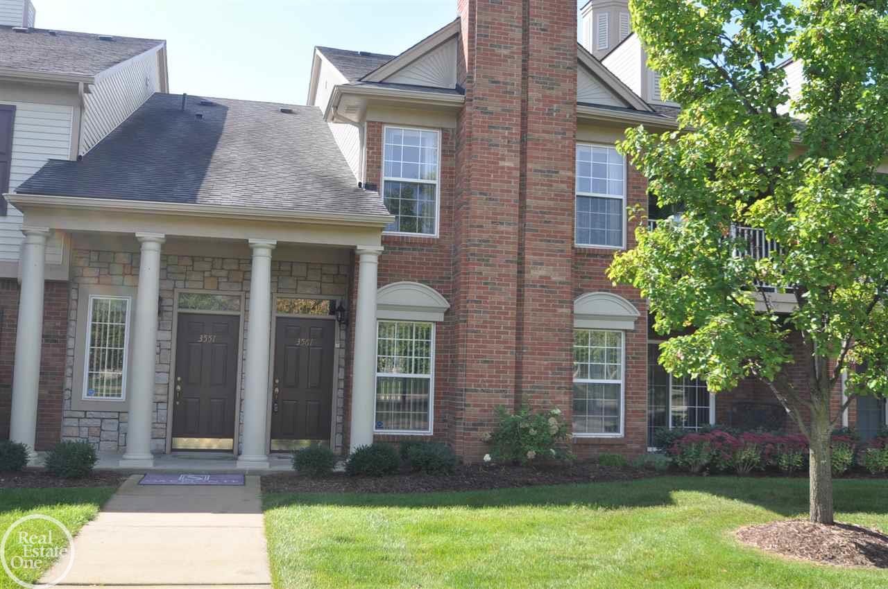 3561 Oakmonte Boulevard Rochester, MI 48306 - Photo 3 of 30 31264234-2.JPG