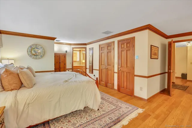 $785,000 | 200 North Farm Road, Middlebury, CT 06762