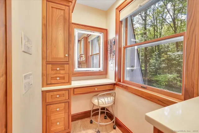 $785,000 | 200 North Farm Road, Middlebury, CT 06762