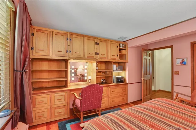 $785,000 | 200 North Farm Road, Middlebury, CT 06762