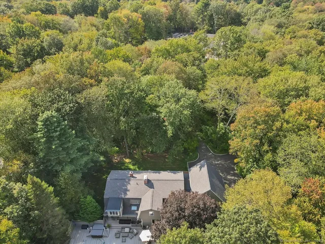 $785,000 | 200 North Farm Road, Middlebury, CT 06762