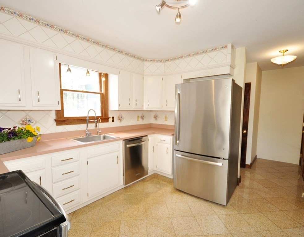 102 Rowley Hill Road Sterling, MA 01564 - Photo 12 of 34 Gallery Image 12