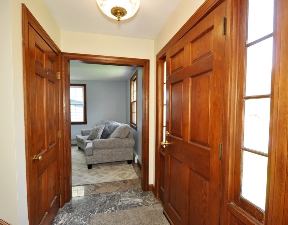 102 Rowley Hill Road Sterling, MA 01564 - Photo 4 of 34 Gallery Image 4