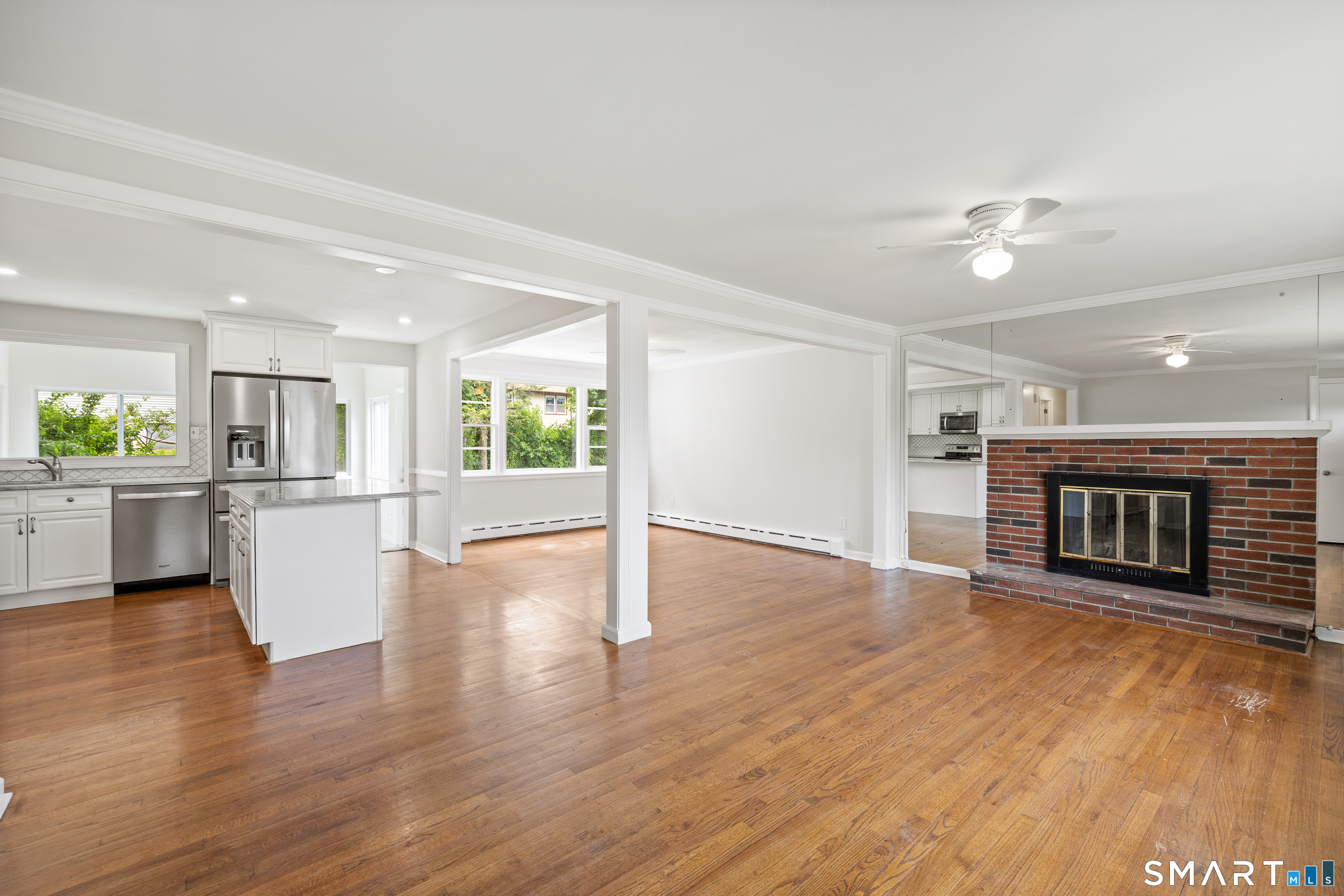 62 Springdale Street Hamden, CT 06514 - Photo 3 of 31