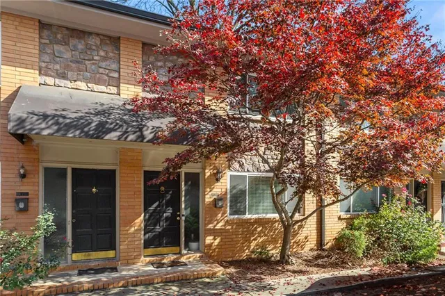 $230,000 | 120 Biscayne Drive Northwest, Unit B3, Atlanta, GA 30309