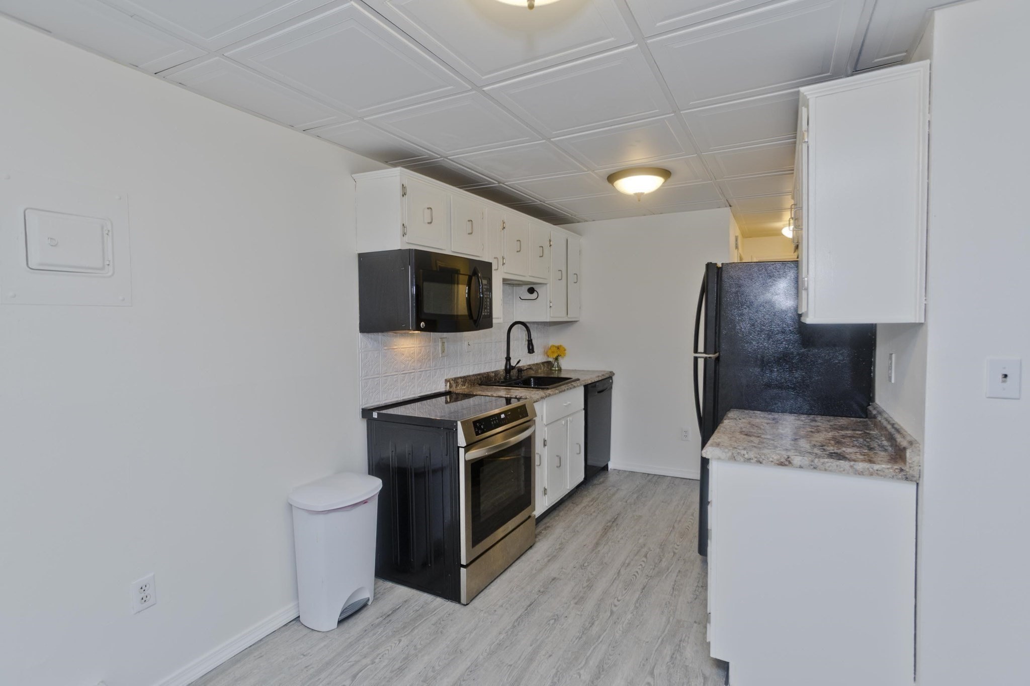 80 Damon Road, Unit 8206 Northampton, MA 01060 - Photo 11 of 24 Gallery Image 11