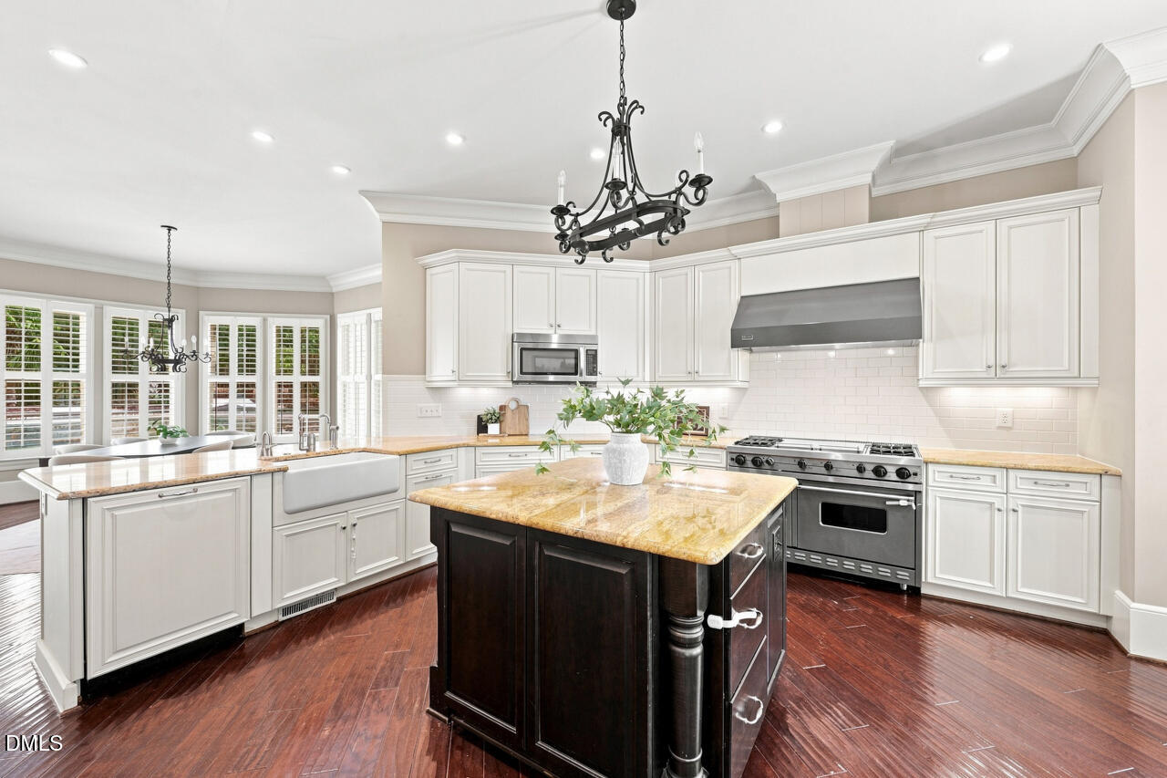 928 Oak Creek Road Raleigh, NC 27615 - Photo 18 of 65 928 Oak Creek25