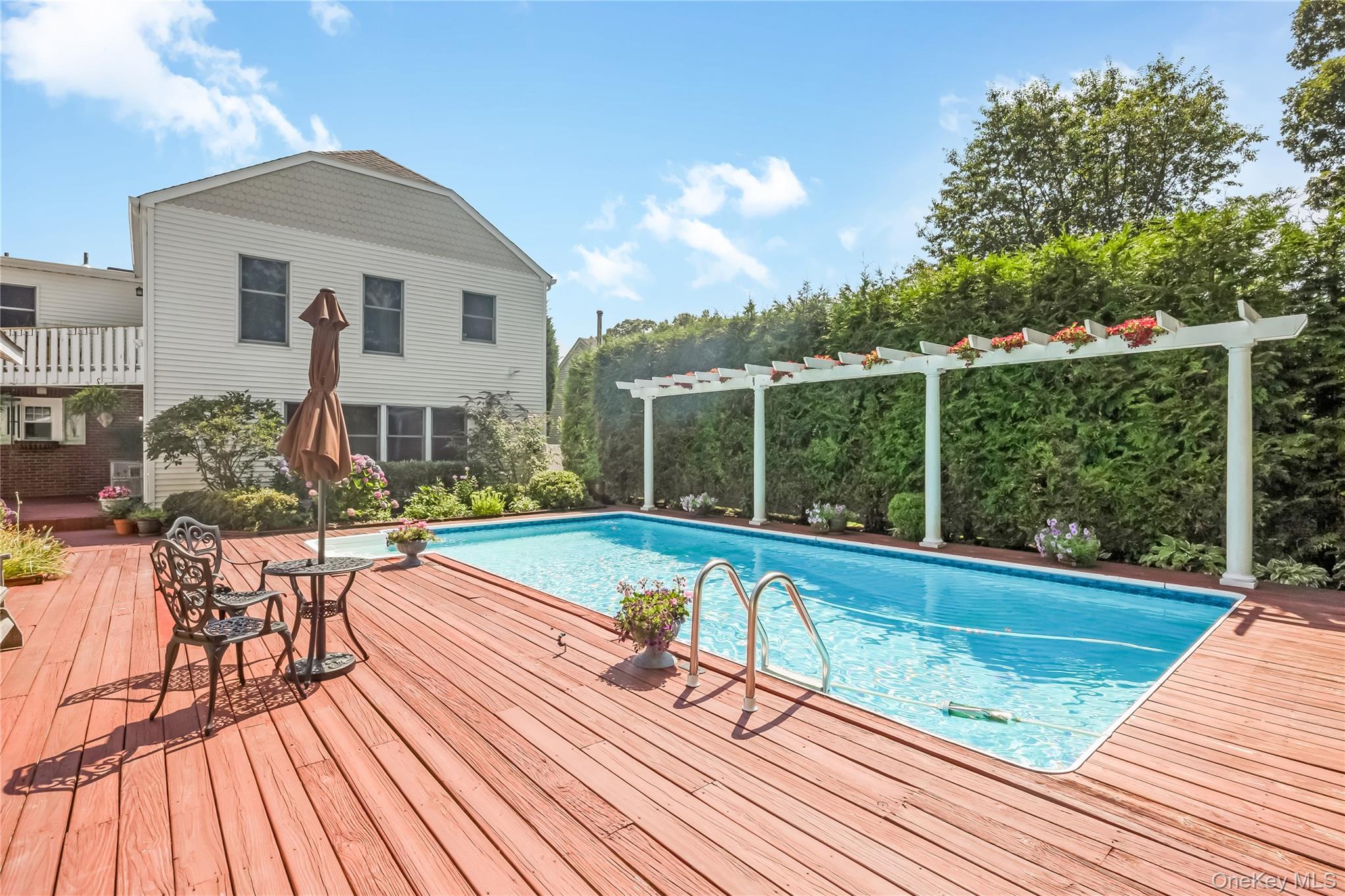 83 Village Line Road Babylon, NY 11702 - Photo 32 of 45 Gallery Image 32