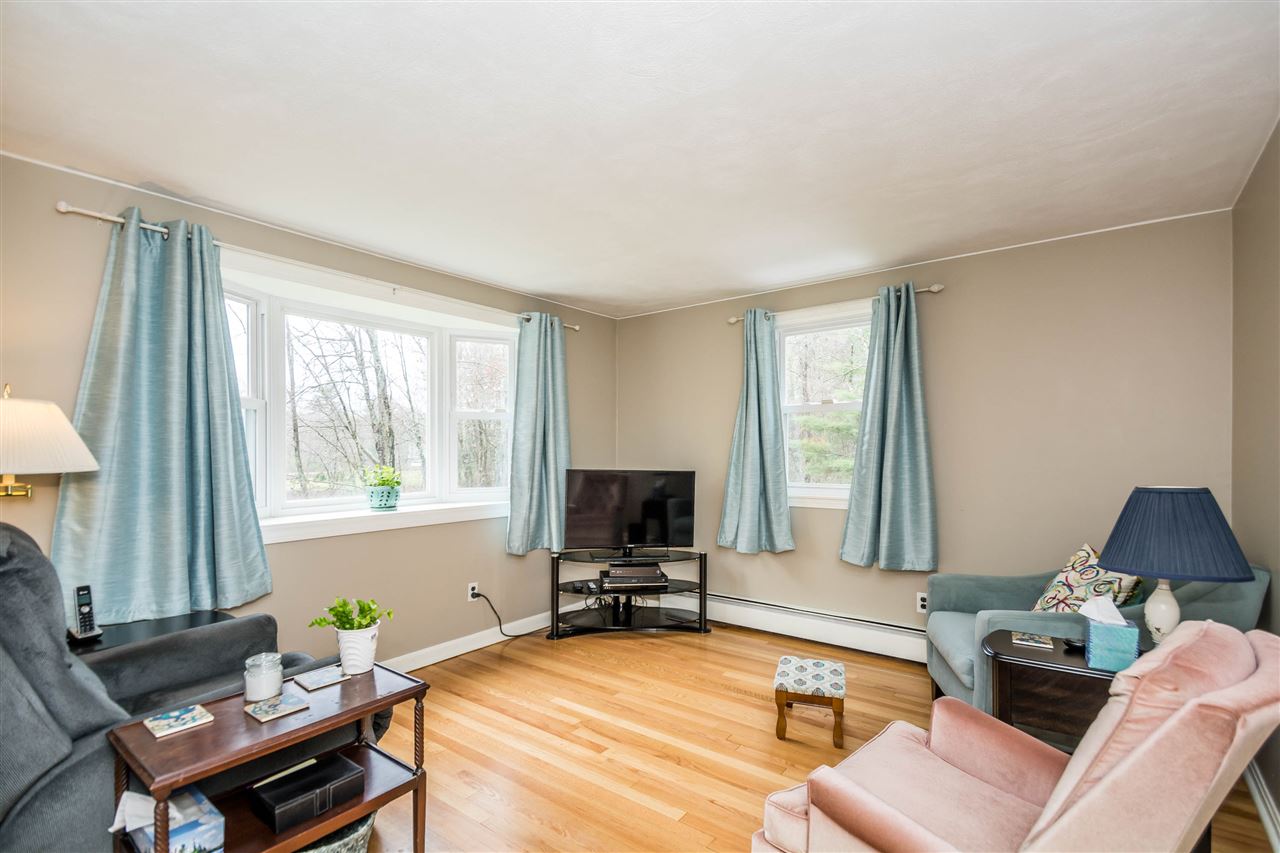12 Forest Street Windham, NH 03087 - Photo 5 of 27 Gallery Image 5