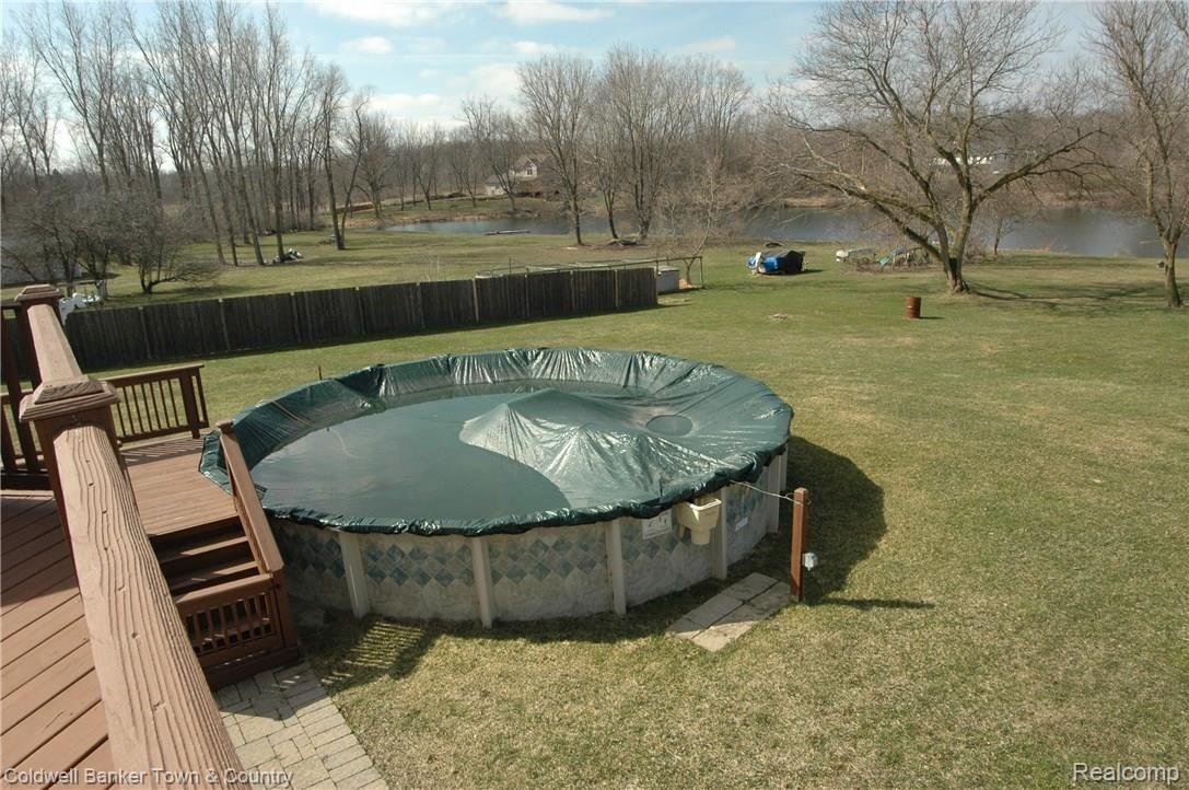 9093 Antcliff Road Howell, MI 48855 - Photo 29 of 30 DSC_0092.JPG