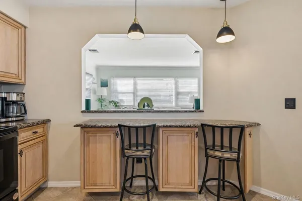 $3,200 | 1 Atlantic Avenue, Unit 51, Farmingdale, NY 11735