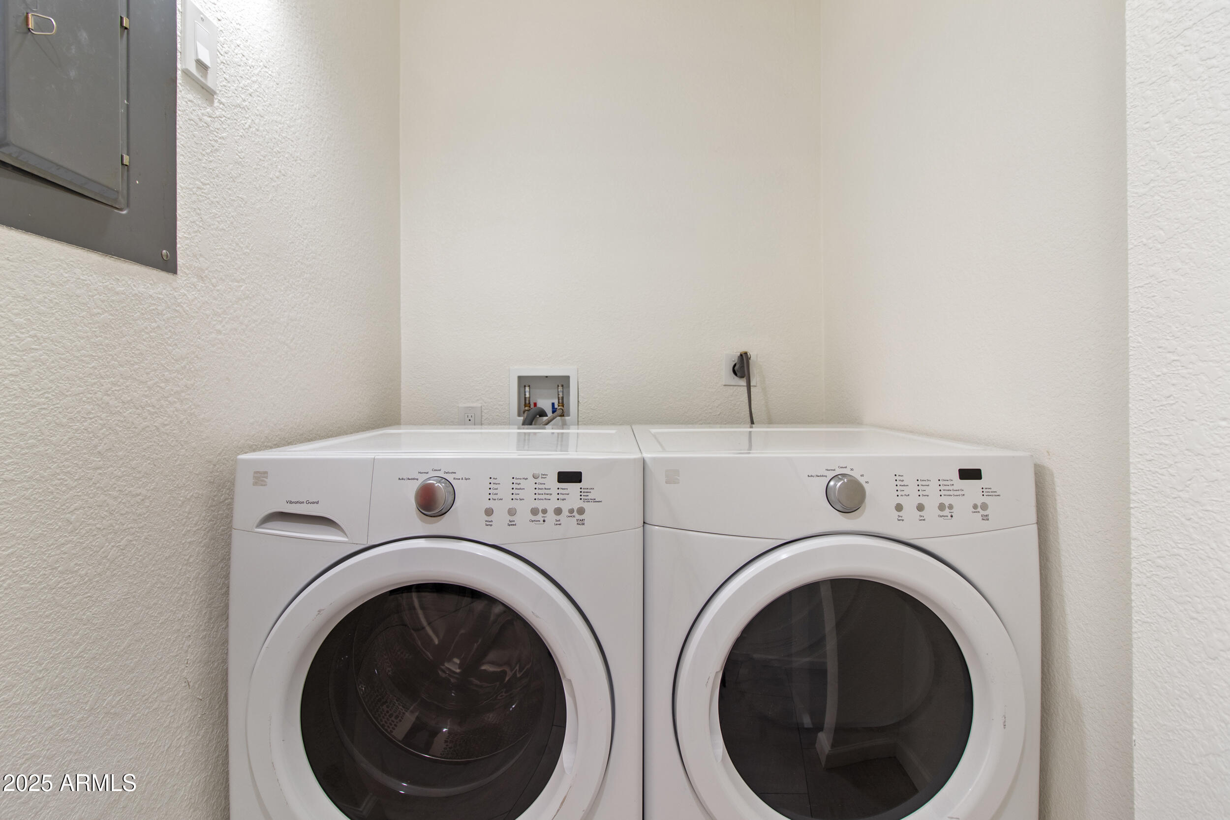 2500 North Hayden Road, Unit 15 Scottsdale, AZ 85257 - Photo 13 of 34 a utility room with dryer and washer