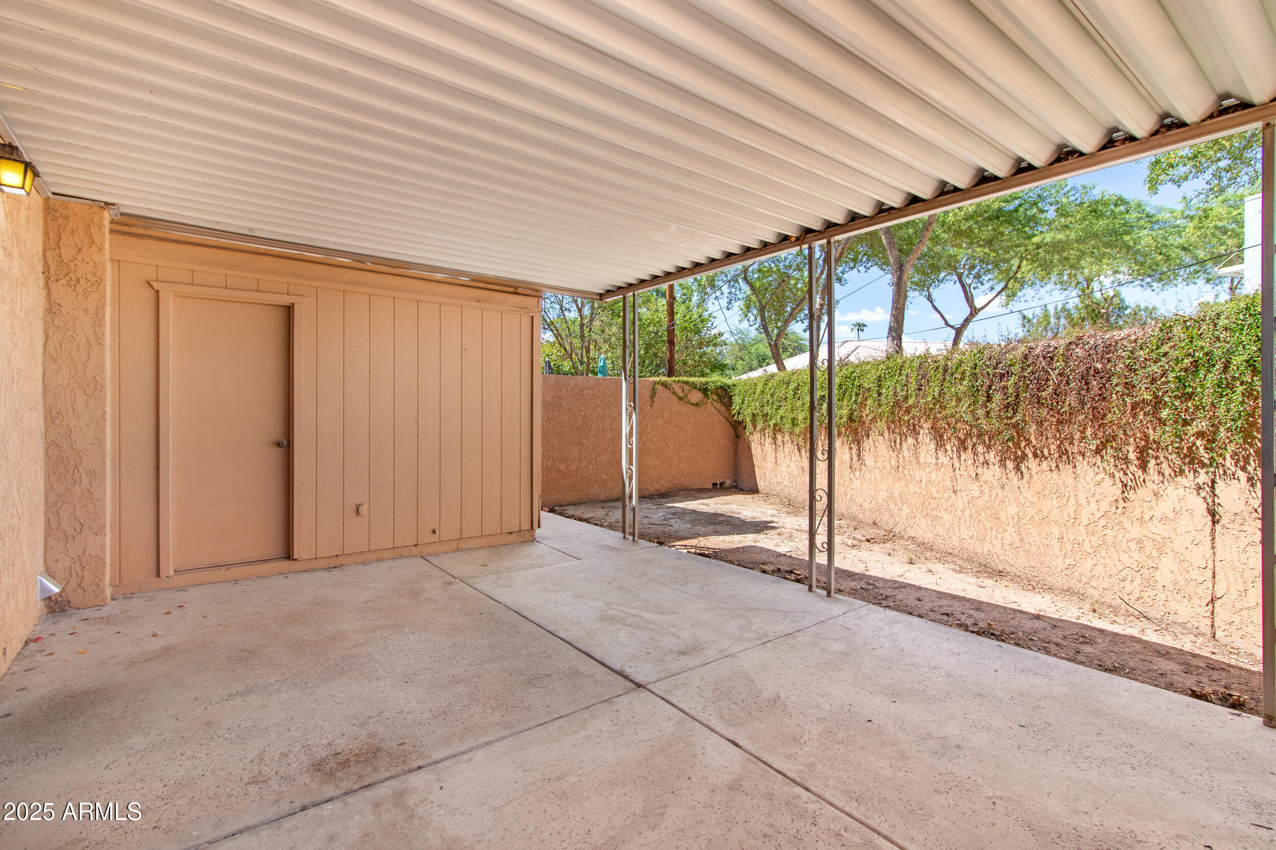 2500 North Hayden Road, Unit 15 Scottsdale, AZ 85257 - Photo 24 of 34 a view of a room with wooden floor and roof