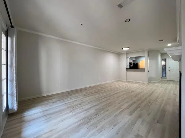 $2,600 | 4510 Druid Lane, Unit 104, Dallas, TX 75205