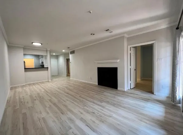 $2,600 | 4510 Druid Lane, Unit 104, Dallas, TX 75205