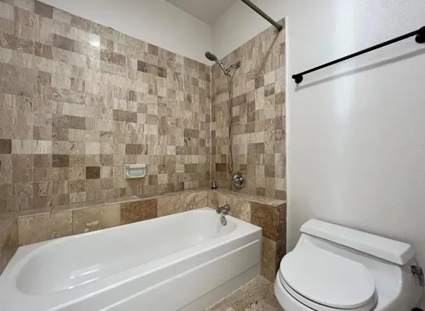 $2,600 | 4510 Druid Lane, Unit 104, Dallas, TX 75205