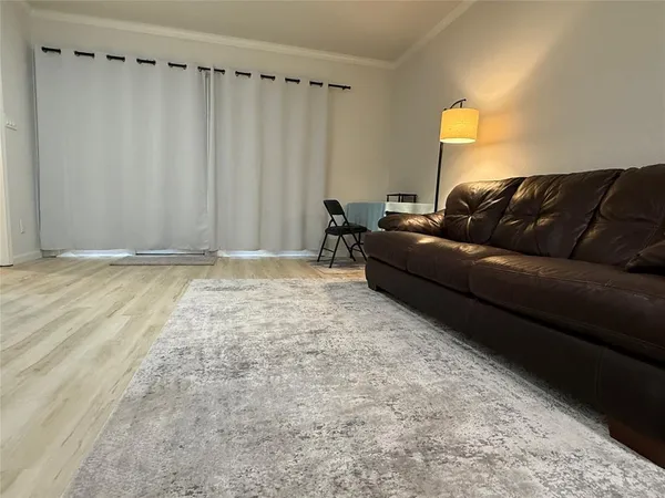 $2,600 | 4510 Druid Lane, Unit 104, Dallas, TX 75205