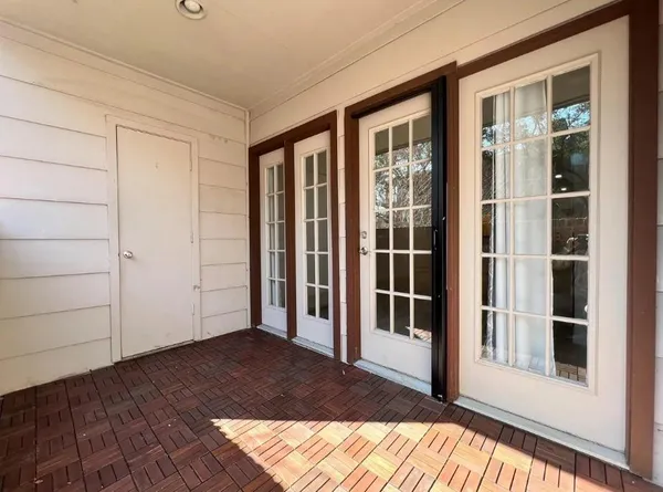 $2,600 | 4510 Druid Lane, Unit 104, Dallas, TX 75205