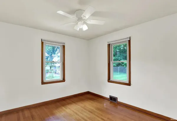 $2,900 | 905 South Henderson Street, Bloomington, IN 47401