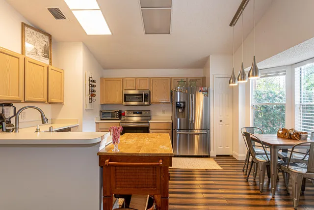 $449,999 | 316 Hammocks Trail, Greenacres, FL 33413