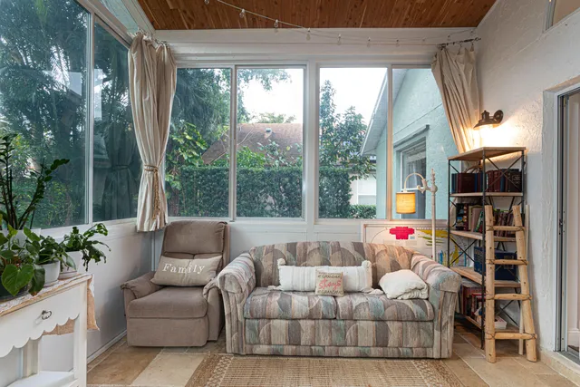 $449,999 | 316 Hammocks Trail, Greenacres, FL 33413