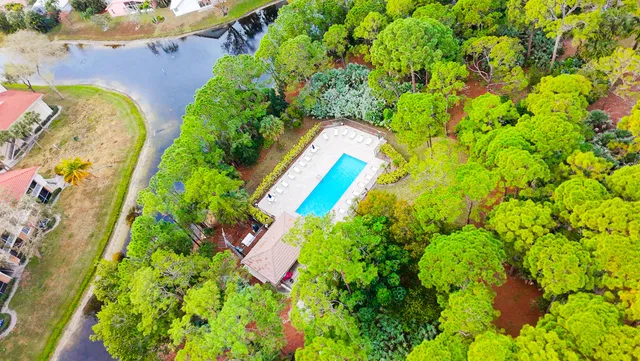 $449,999 | 316 Hammocks Trail, Greenacres, FL 33413