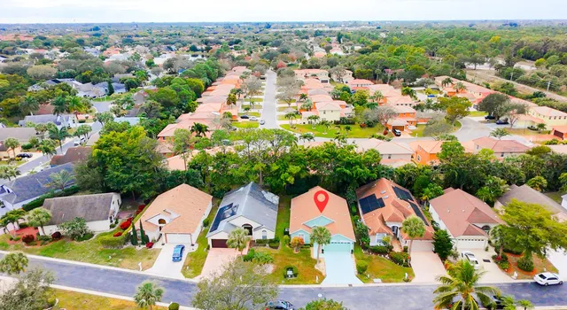 $449,999 | 316 Hammocks Trail, Greenacres, FL 33413