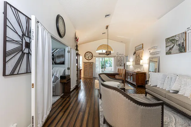 $449,999 | 316 Hammocks Trail, Greenacres, FL 33413