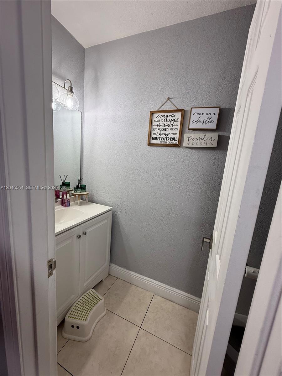 7151 West 3rd Court Hialeah, FL 33014 - Photo 7 of 28