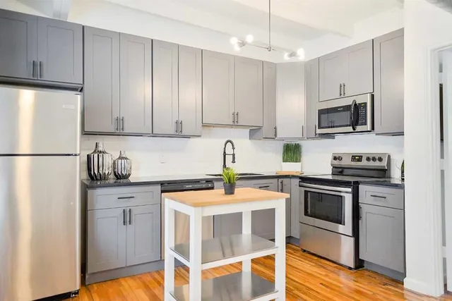 $1,245 | 219 Marshall Street, Unit 112, Houston, TX 77006