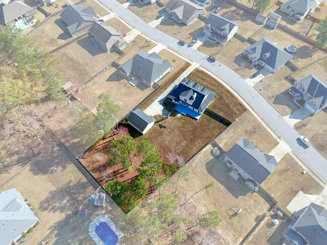 a black and white photo of a white wall