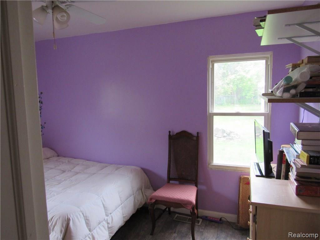 5820 Crescent Road Waterford, MI 48327 - Photo 17 of 20 Gallery Image 17