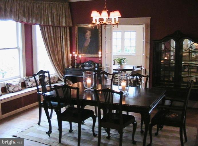 220 Ridgewood Road Baltimore, MD 21210 - Photo 15 of 30 Dining Room
