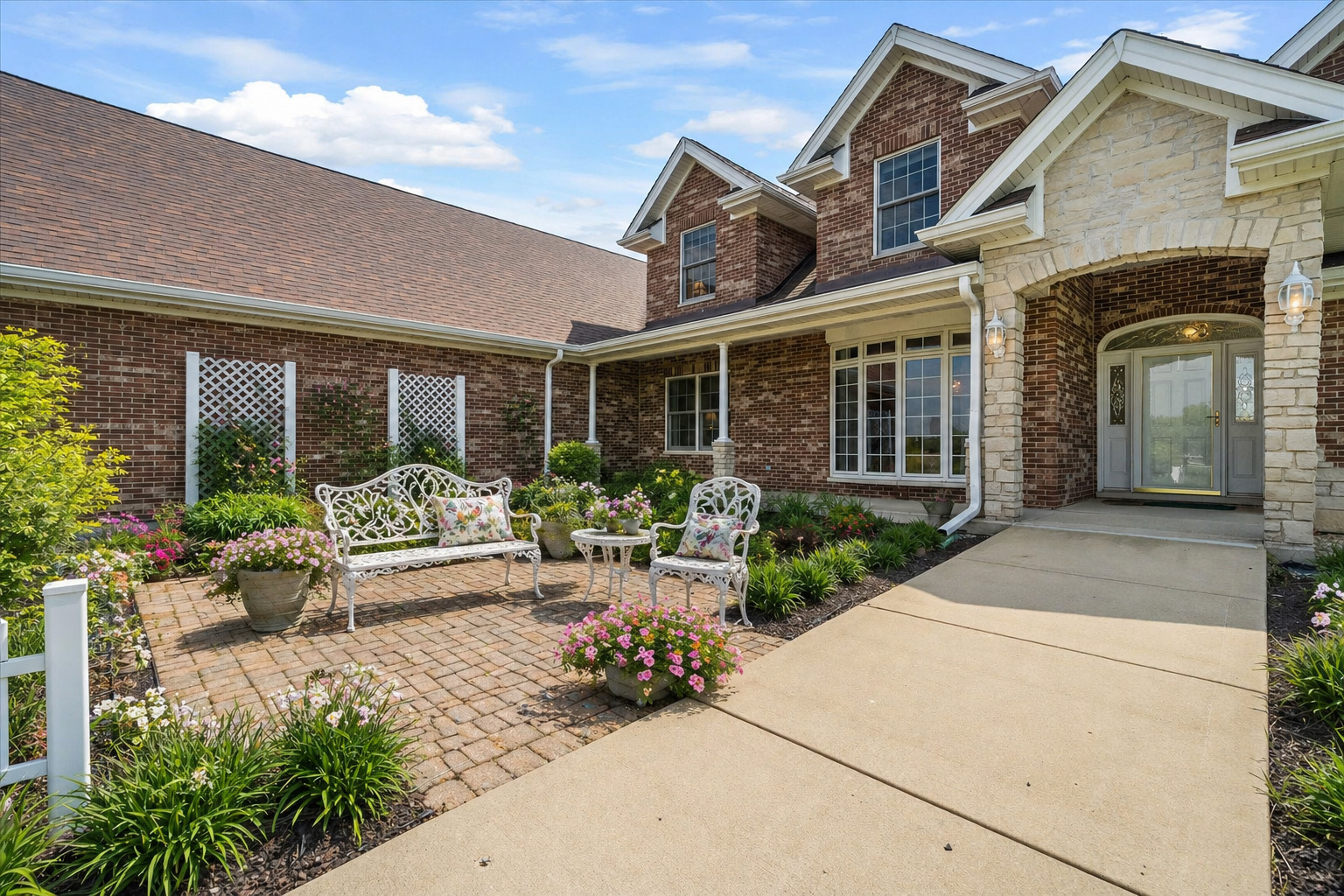 1502 Cherry Road Oswego, IL 60543 - Photo 4 of 53 Gallery Image 4