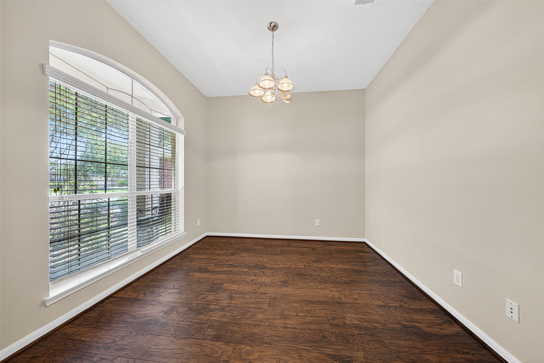 25215 Spring Iris Lane Katy, TX 77494 - Photo 8 of 46