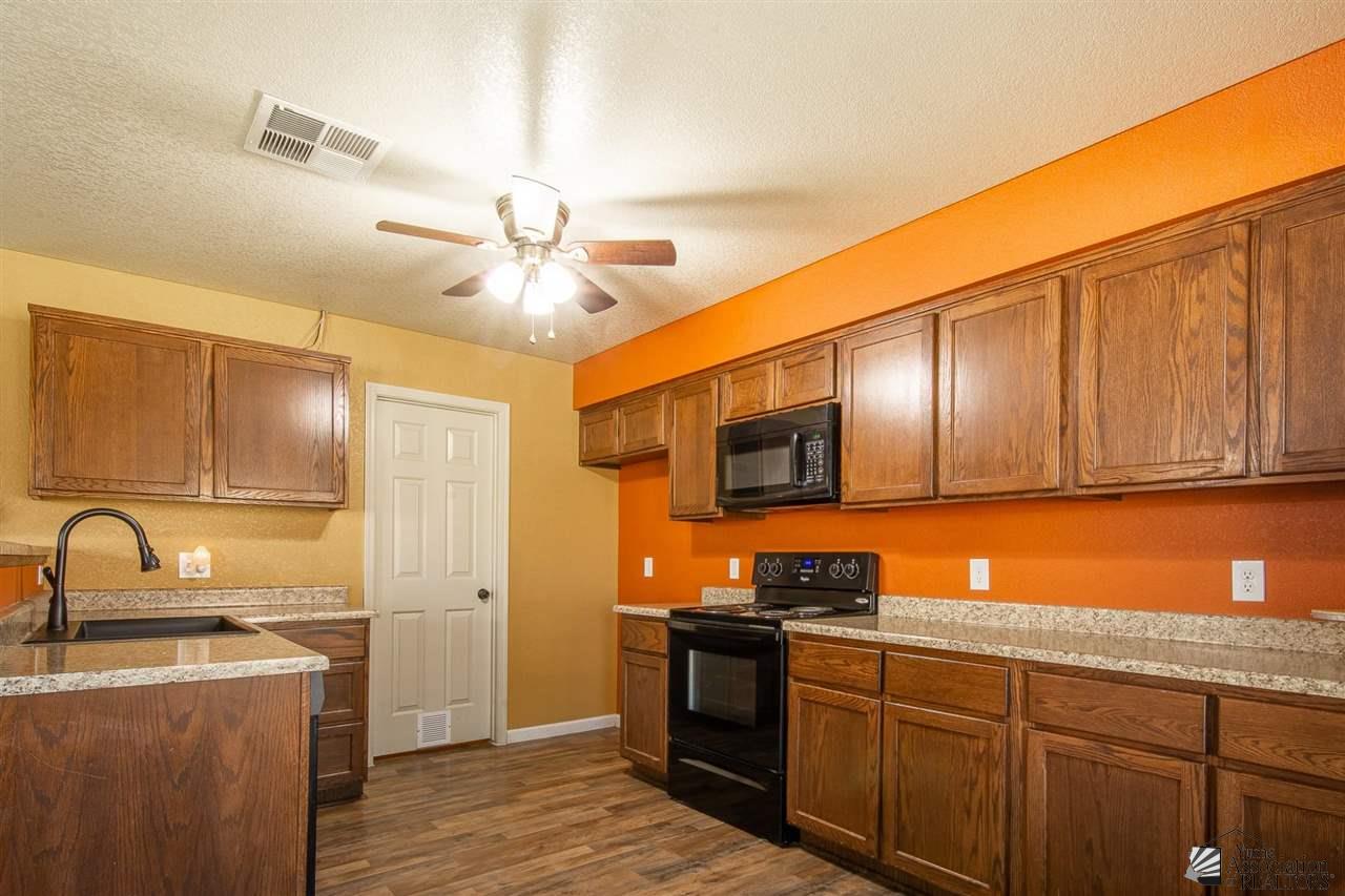7652 East 40th Road Yuma, AZ 85365 - Photo 7 of 34 Gallery Image 7