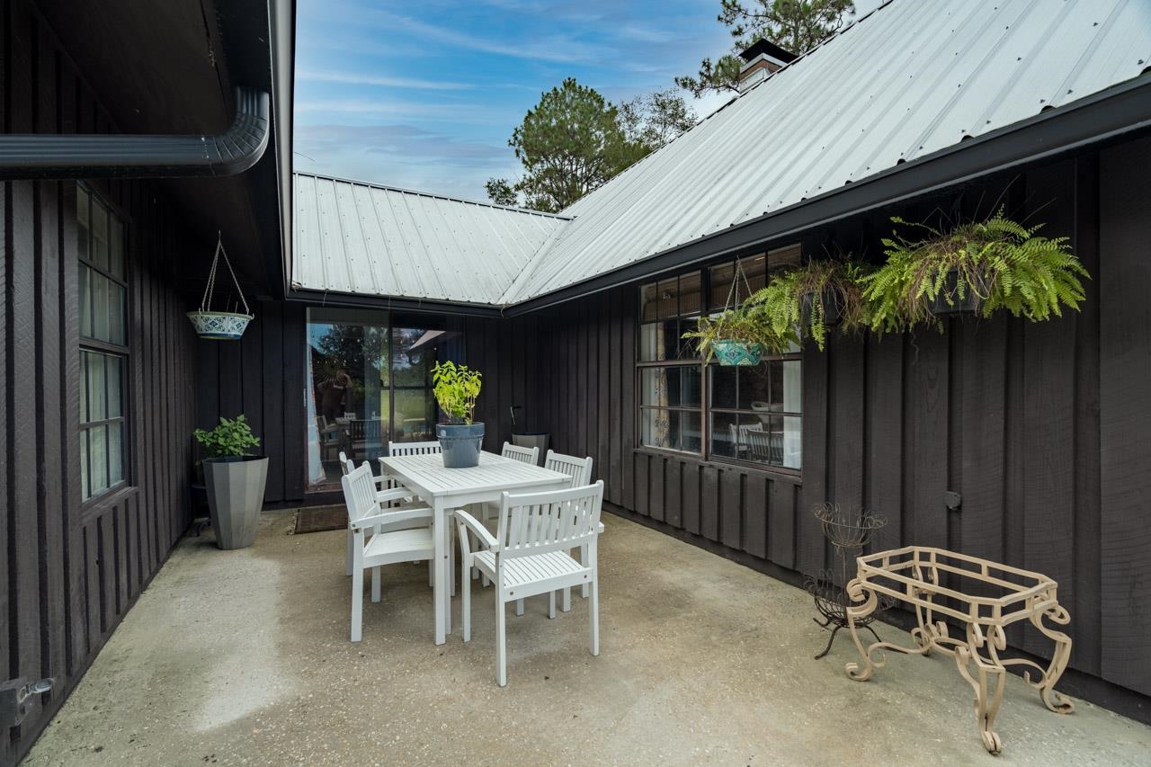 1399 Bassett Road Quincy, FL 32351 - Photo 6 of 34 Gallery Image 6
