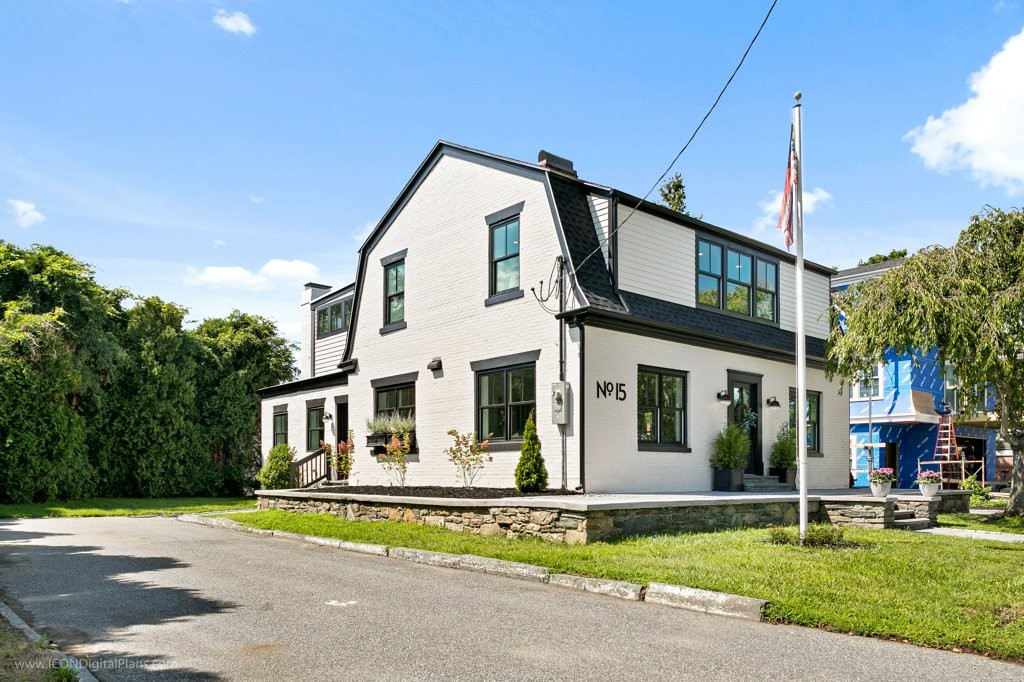 15 Clinton Street Newport, RI 02840 - Photo 42 of 50