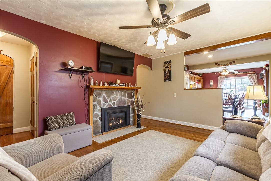 106 Hyde Parkway Palmyra, NY 14522 - Photo 12 of 46