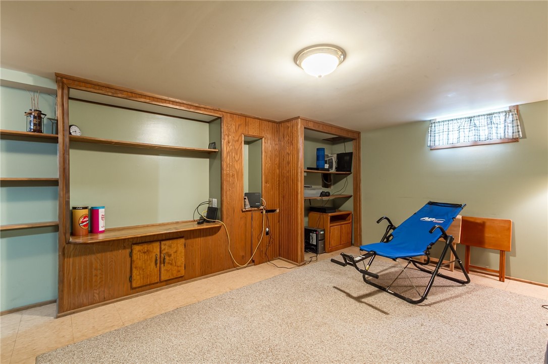 106 Hyde Parkway Palmyra, NY 14522 - Photo 31 of 46