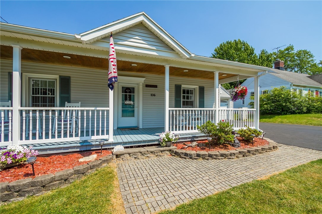 106 Hyde Parkway Palmyra, NY 14522 - Photo 4 of 46