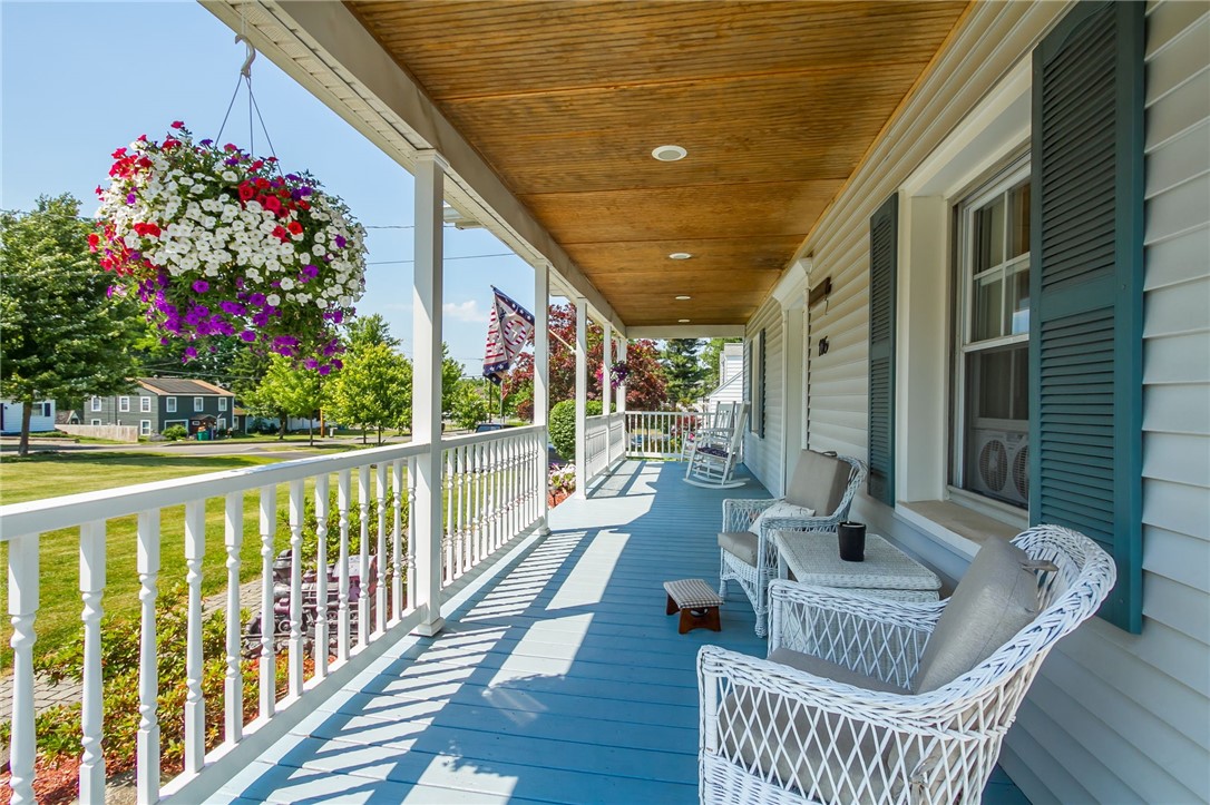 106 Hyde Parkway Palmyra, NY 14522 - Photo 6 of 46