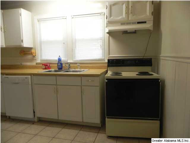 2004 25th Avenue Bessemer, AL 35023 - Photo 4 of 16