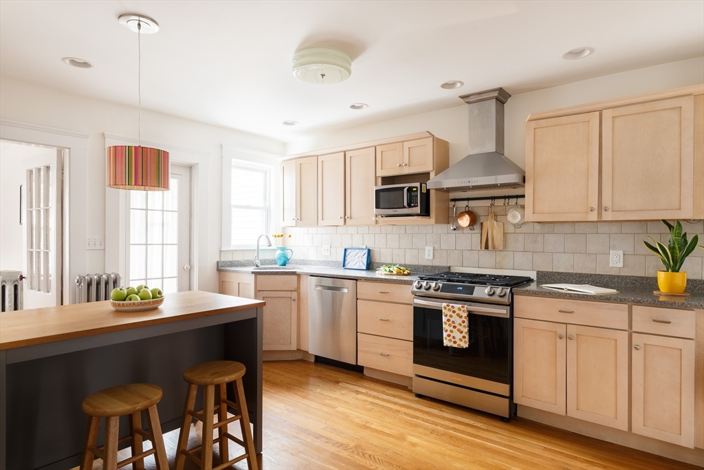 75 Florence Street Somerville, MA 02145 - Photo 7 of 22