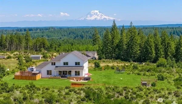 $1,082,000 | 381 East Benson Ridge Road, Grapeview, WA 98546