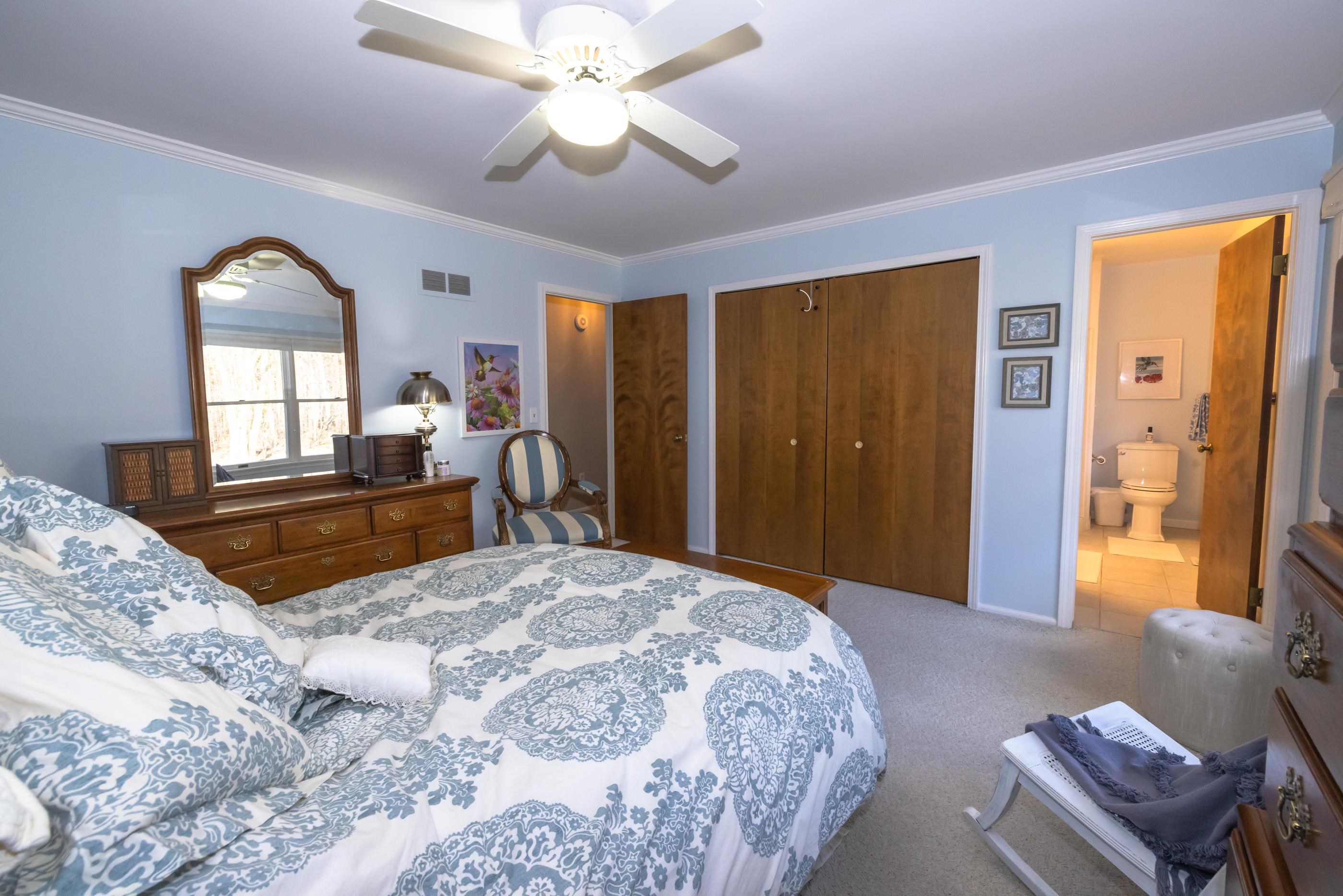 1284 Springborrow Drive Flint, MI 48532 - Photo 25 of 54 50104429-24.JPG