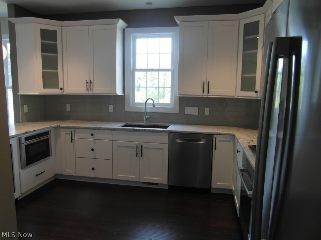 26802 Rue Street Cleveland, OH 44128 - Photo 2 of 35