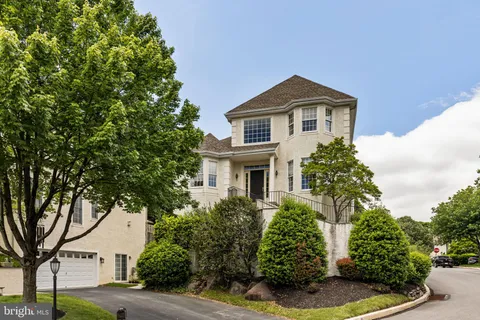 $689,000 | 1015 Riverview Lane, Conshohocken, PA 19428